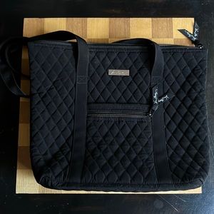 Vera Bradley tote in black